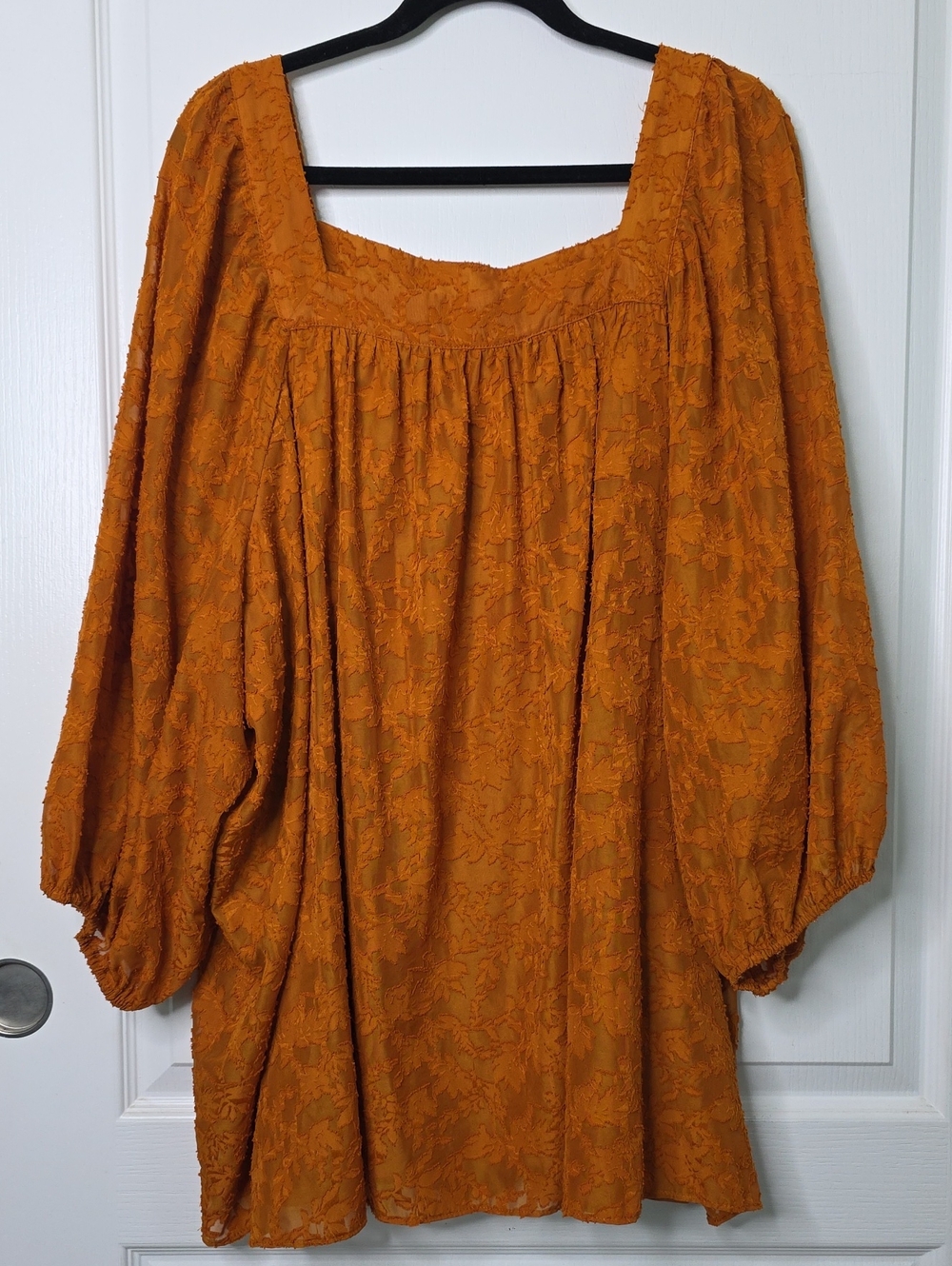 LC Lauren Conrad Burnt Orange Textured Peasant Tunic